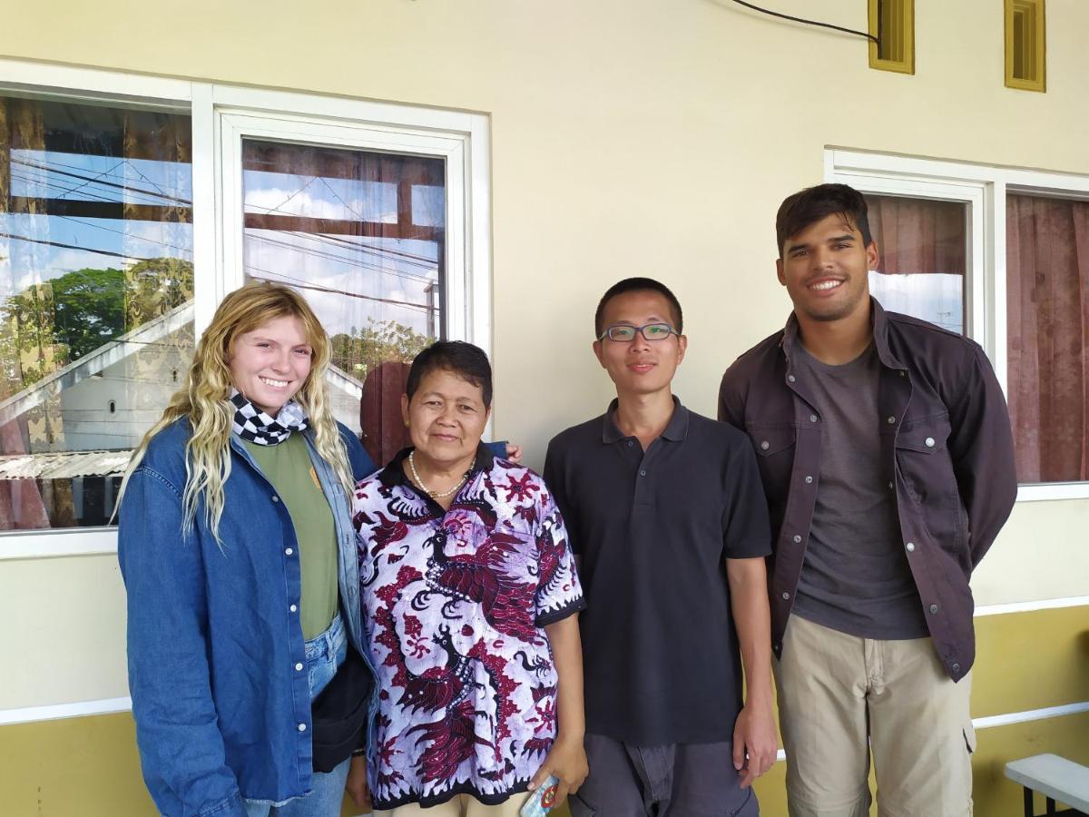 Griya Backpacker Pak Yon Bed & Breakfast มะลัง ภายนอก รูปภาพ