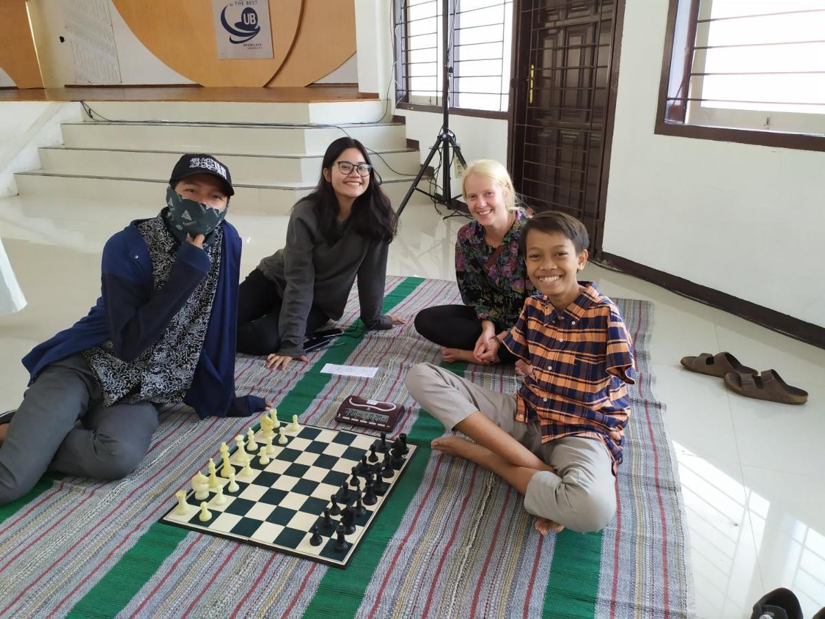 Griya Backpacker Pak Yon Bed & Breakfast มะลัง ภายนอก รูปภาพ
