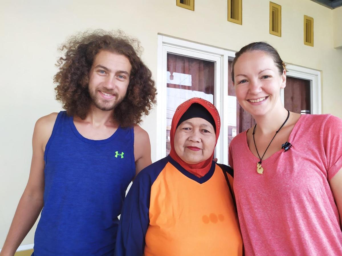Griya Backpacker Pak Yon Bed & Breakfast มะลัง ภายนอก รูปภาพ