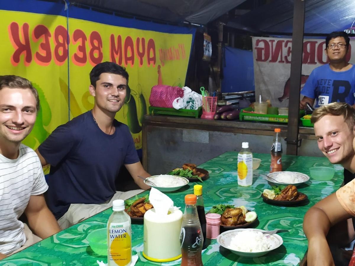 Griya Backpacker Pak Yon Bed & Breakfast มะลัง ภายนอก รูปภาพ
