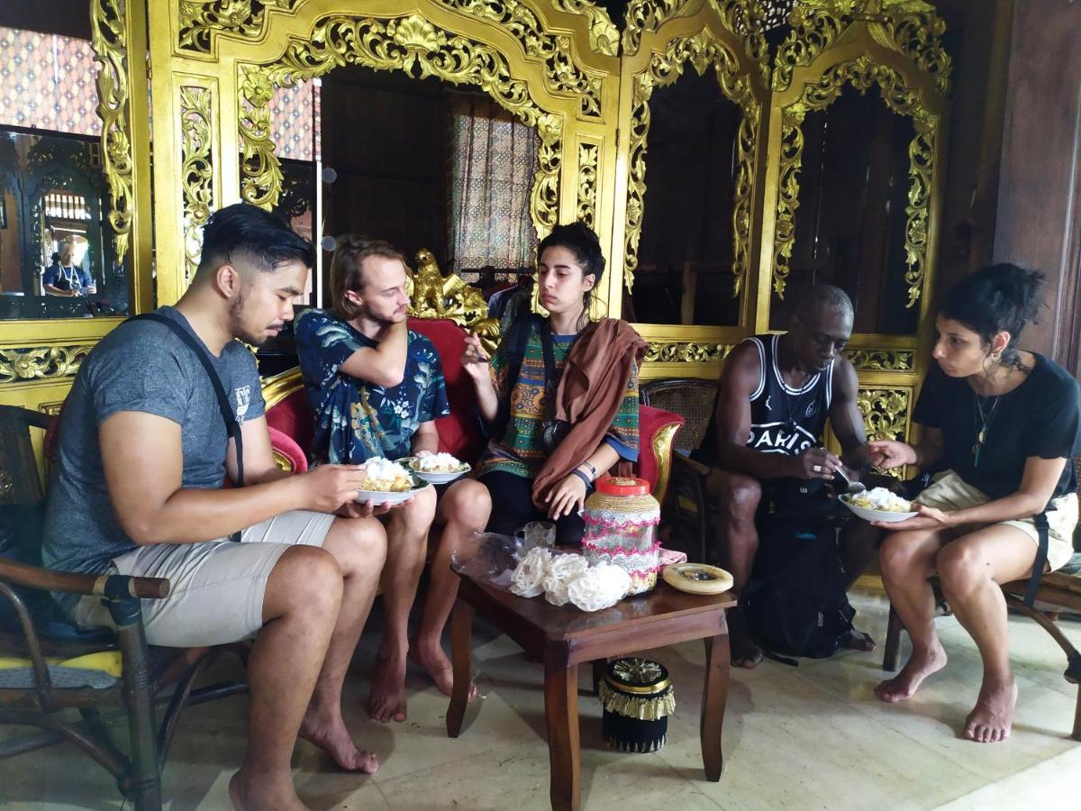 Griya Backpacker Pak Yon Bed & Breakfast มะลัง ภายนอก รูปภาพ